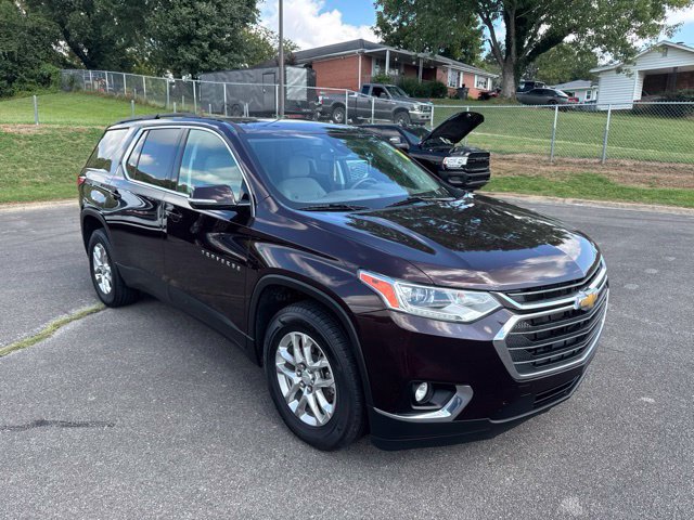 Used 2021 Chevrolet Traverse LT FWD image 2