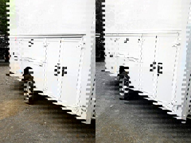 Used 2015 Ford E-450 and Econoline 450 Super Duty w/ Power Windows & Locks Group image 24