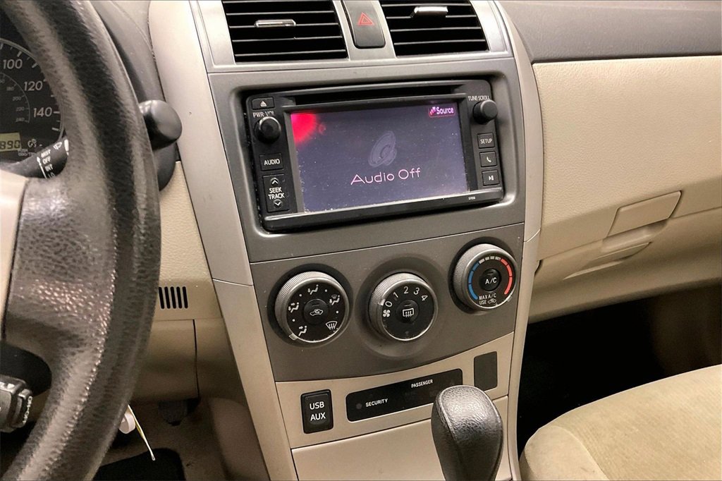 Used 2013 Toyota Corolla LE image 5