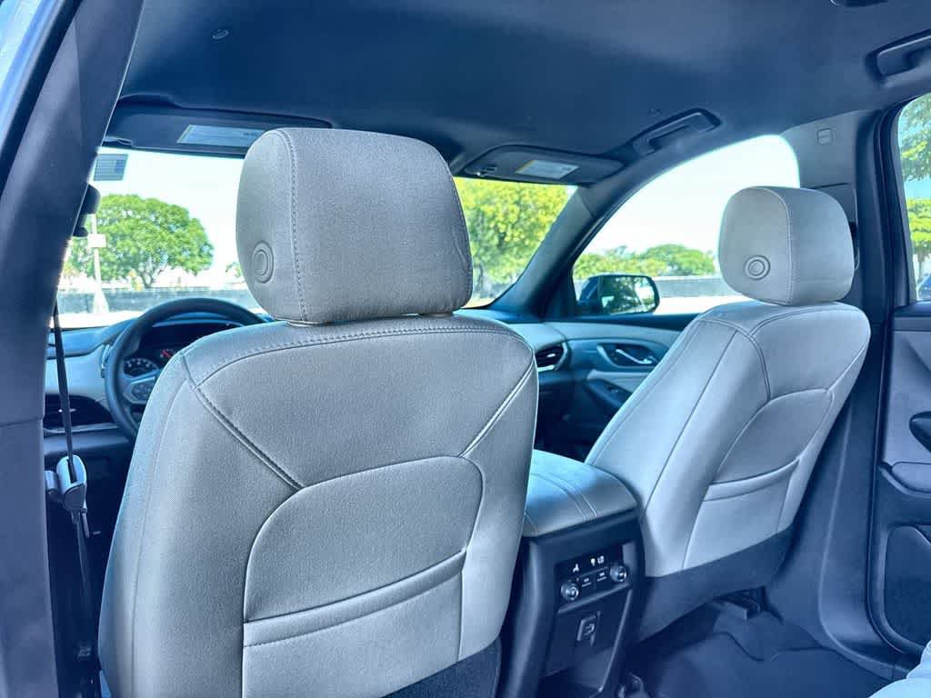 Used 2024 Chevrolet Traverse LS FWD image 23