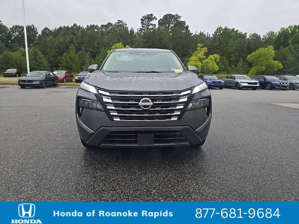 Used 2024 Nissan Rogue SV FWD image 8