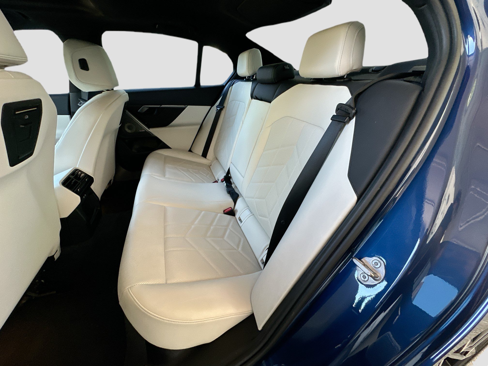 Used 2024 BMW i5 M60 w/ Premium Package AWD/4WD image 21