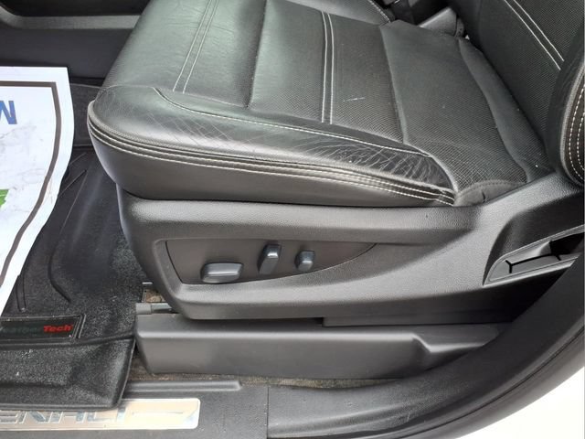 Used 2018 GMC Yukon XL Denali w/ Open Road Package AWD/4WD image 19