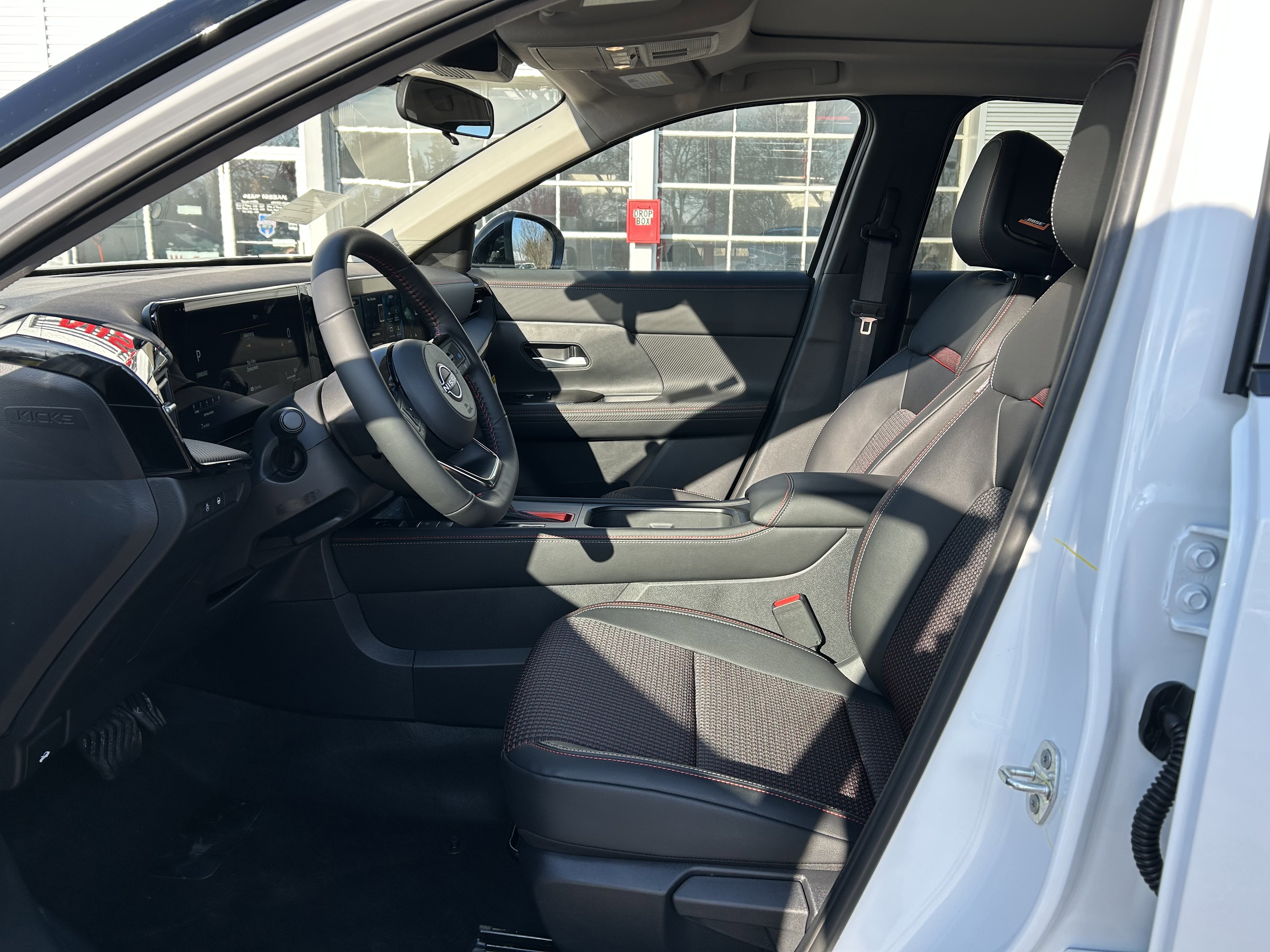 New 2026 Nissan Kicks SR w/ SR Premium Package AWD/4WD image 9