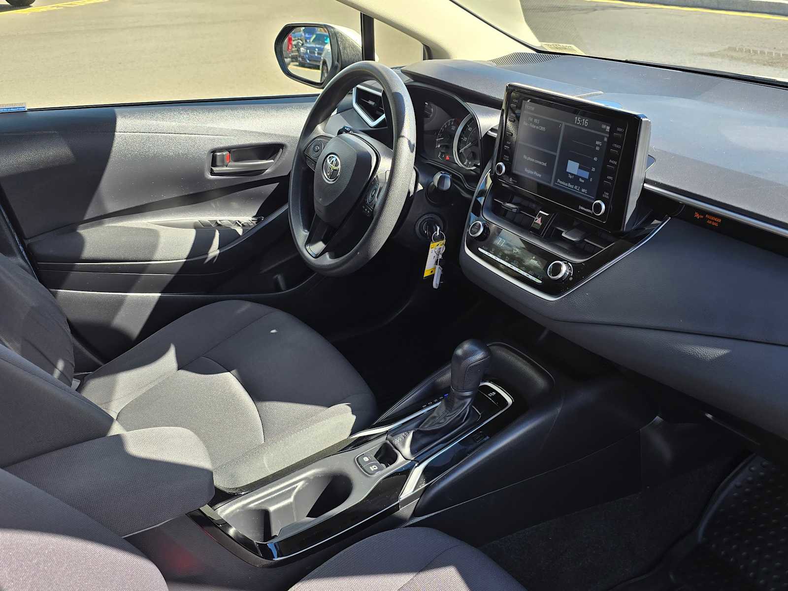 Used 2022 Toyota Corolla LE FWD image 10