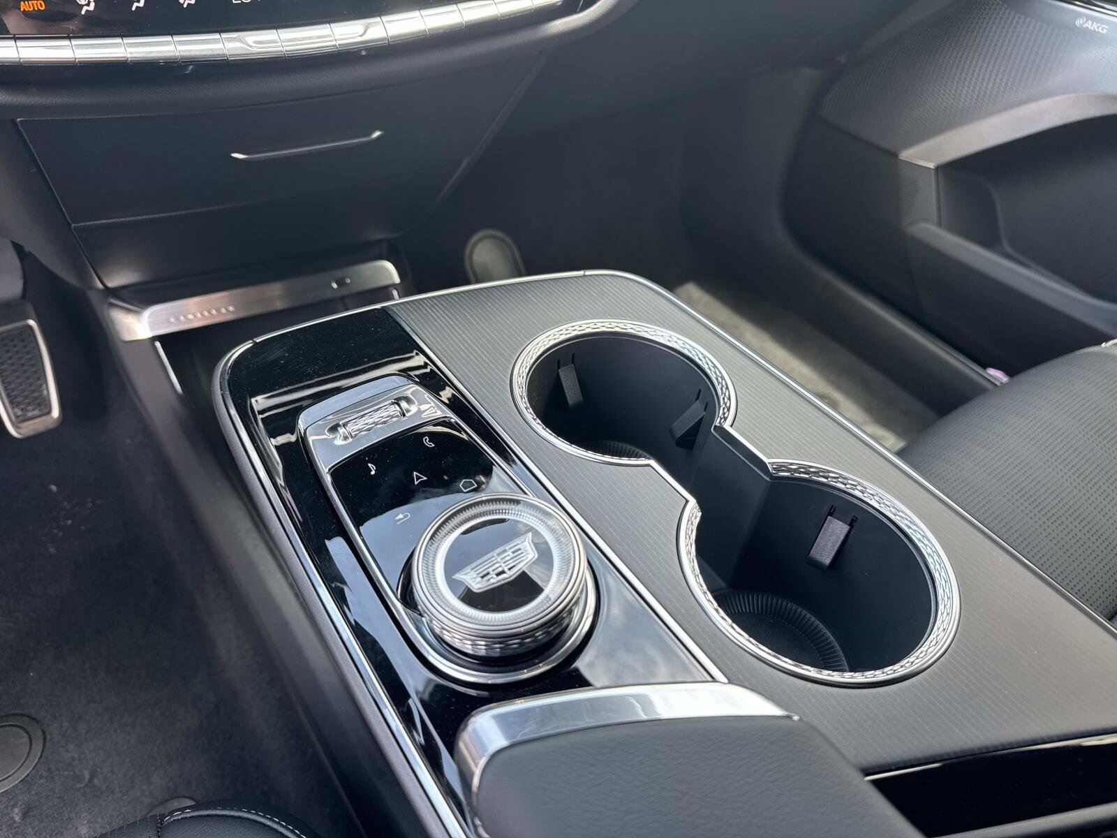 New 2026 Cadillac Lyriq V AWD/4WD image 25