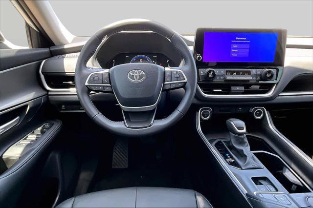 Certified 2024 Toyota Grand Highlander XLE FWD image 6