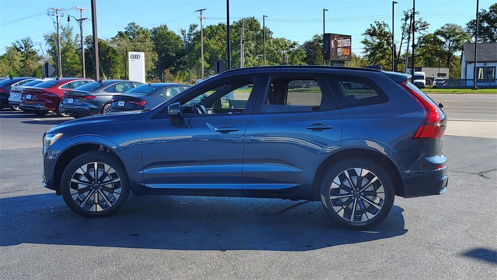 New 2026 Volvo XC60 B5 Plus w/ Climate Package image 5