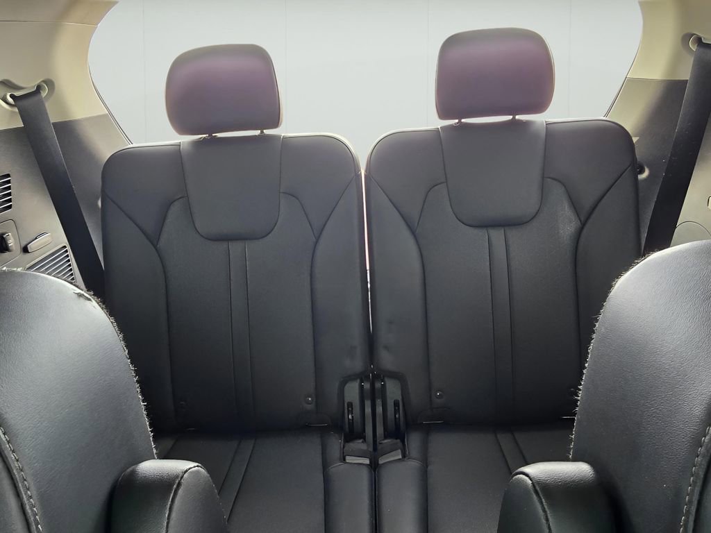 Used 2023 Kia Sorento SX image 26