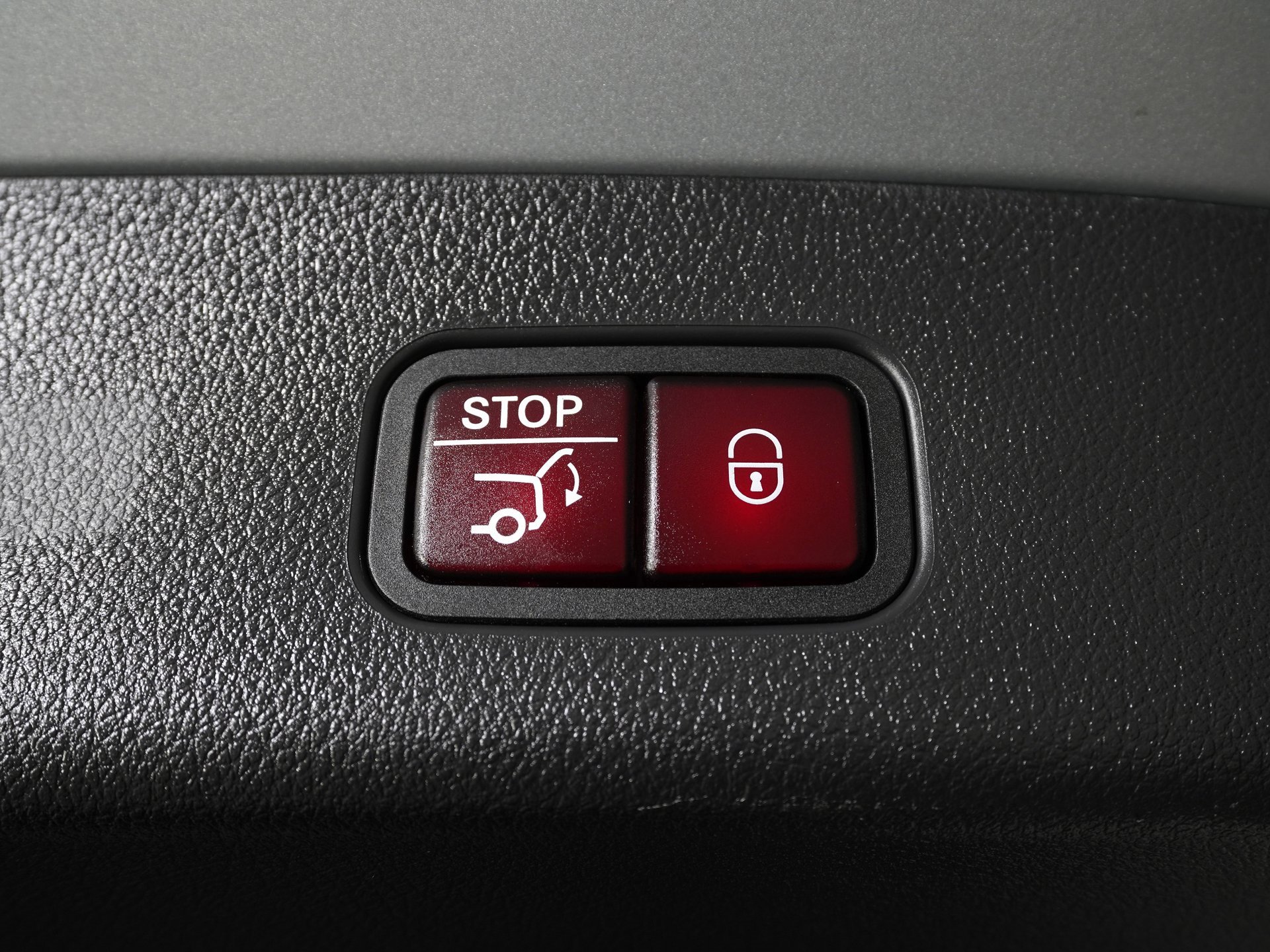 Used 2024 Mercedes-Benz GLC 43 AMG 4MATIC image 12