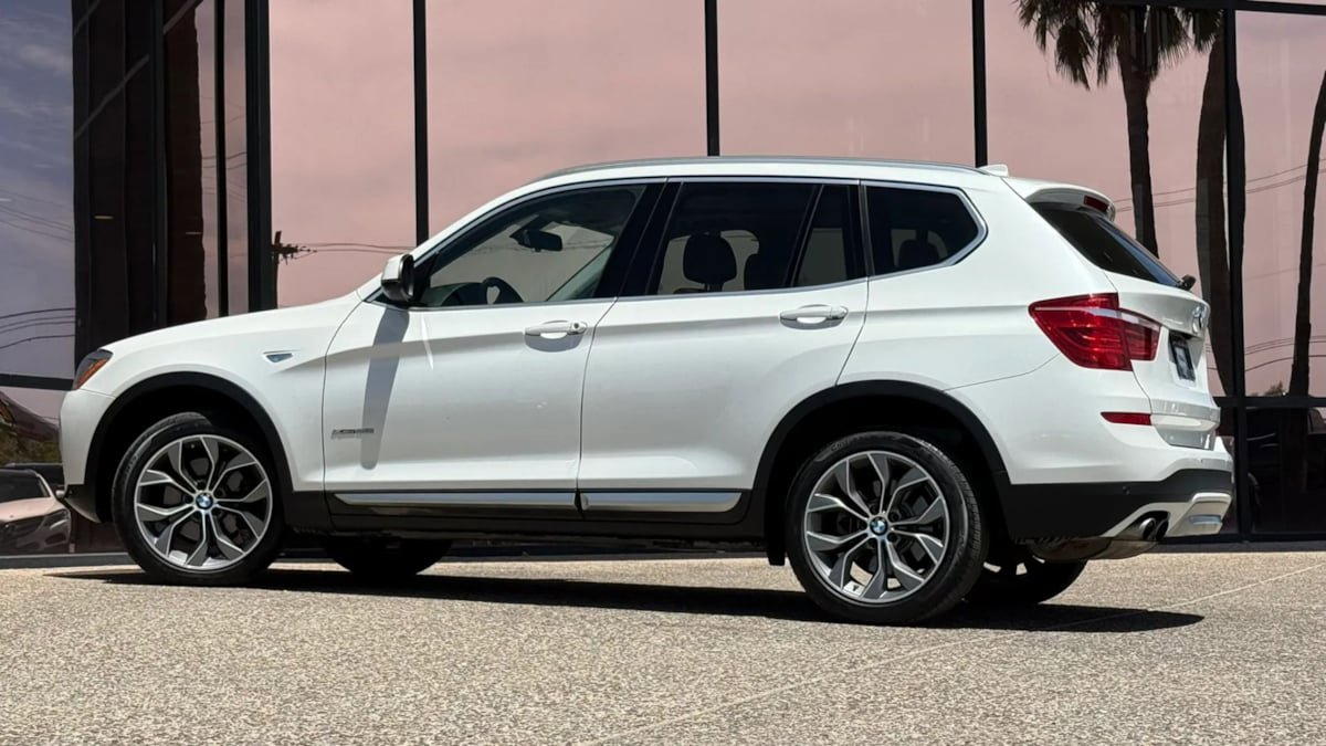 Used 2016 BMW X3 xDrive28i AWD/4WD image 7
