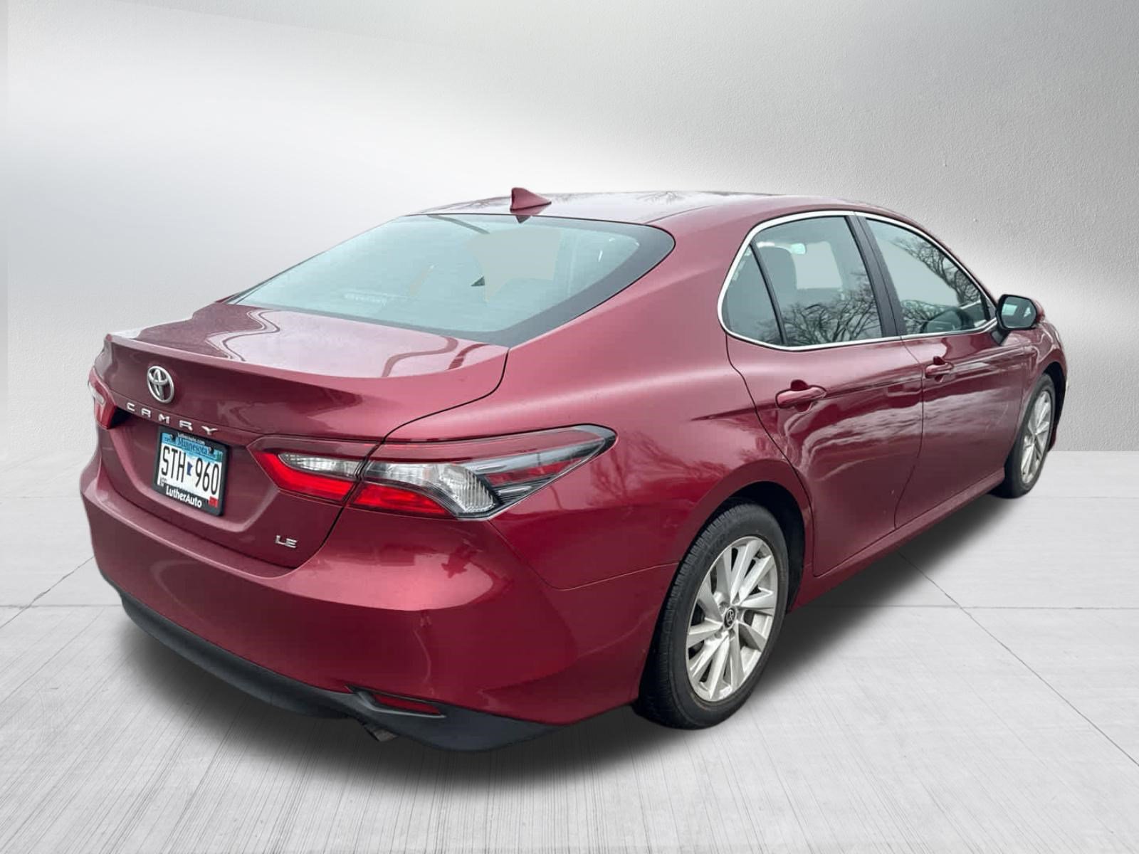 Used 2021 Toyota Camry LE image 2