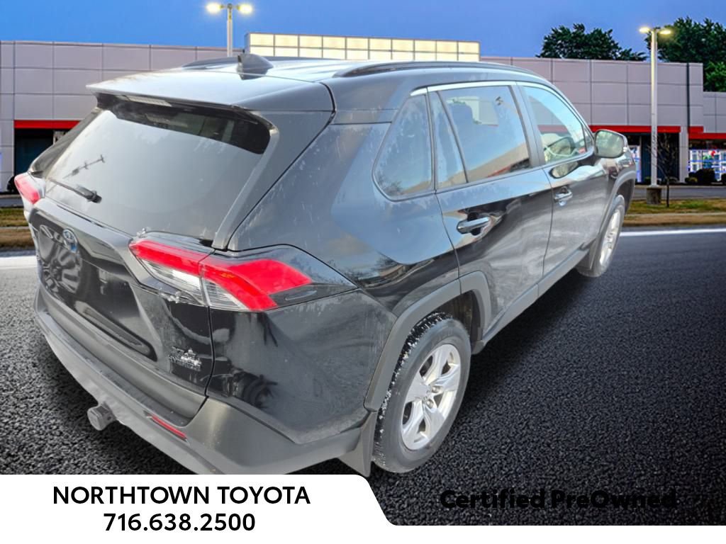 Used 2022 Toyota RAV4 XLE image 6