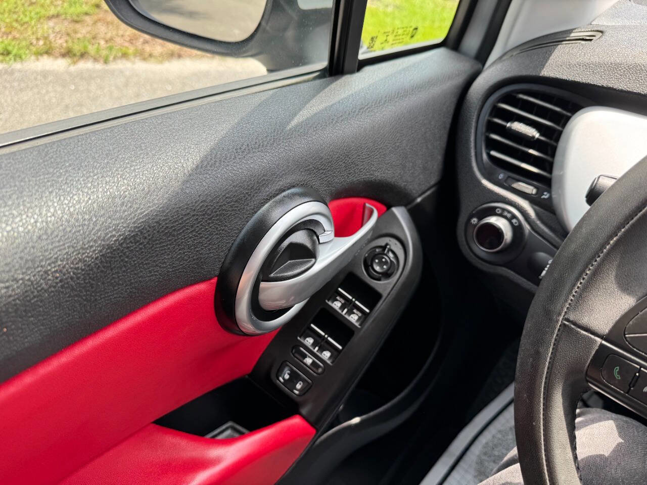 Used 2016 FIAT 500X Easy image 24