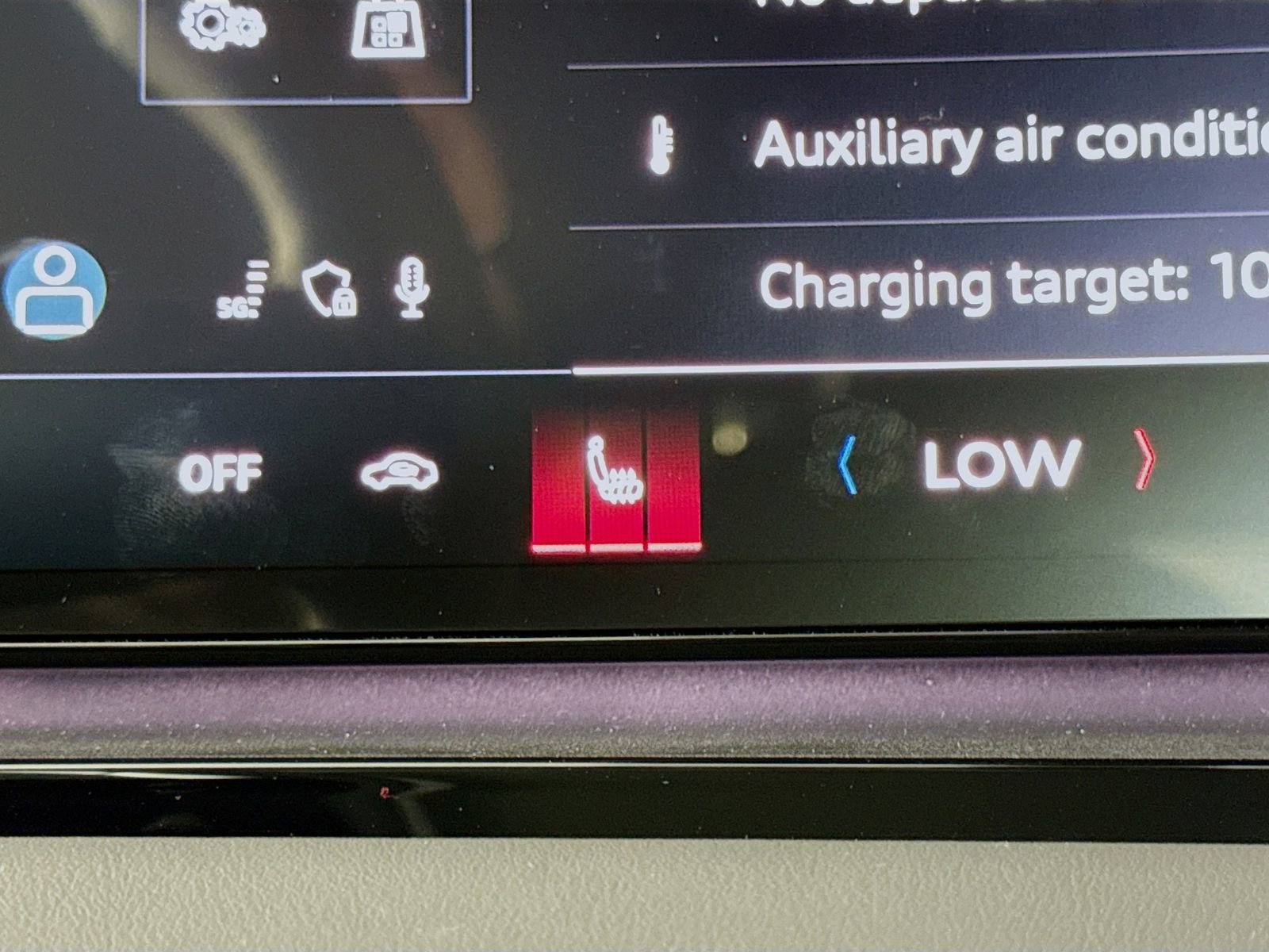 Used 2025 Audi Q6 e-tron Premium w/ Convenience Package AWD/4WD image 19