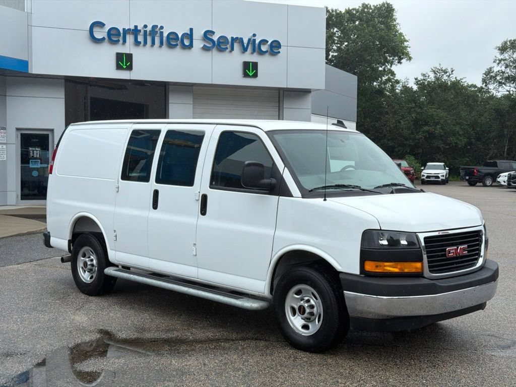 Used 2025 GMC Savana 2500 w/ Driver Convenience Package RWD image 8