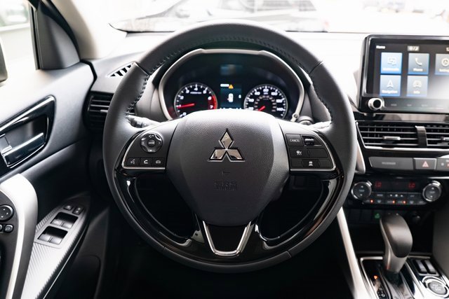 New 2025 Mitsubishi Eclipse Cross SE image 12