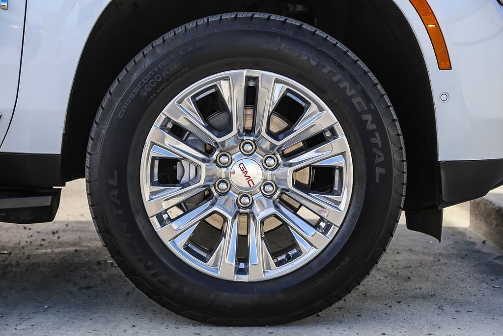 Used 2025 GMC Yukon XL Denali image 11