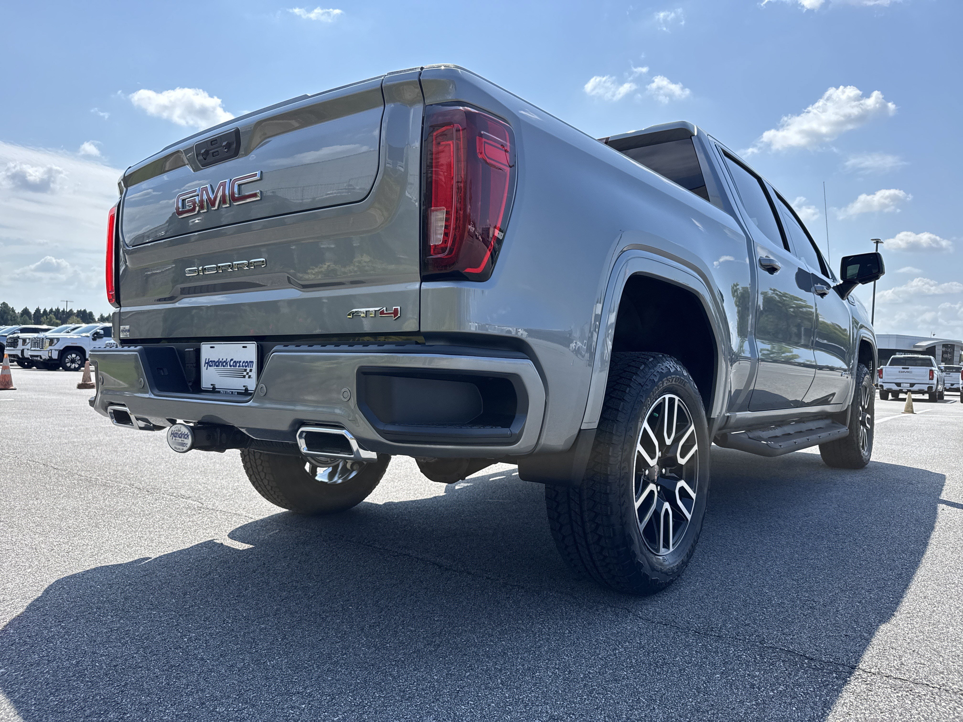 New 2026 GMC Sierra 1500 AT4 w/ AT4 Premium Package AWD/4WD image 10