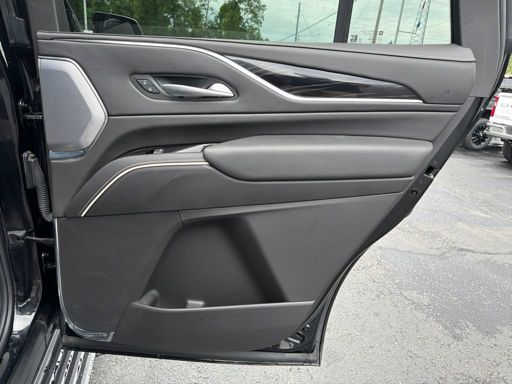Used 2024 Cadillac Escalade V w/ LPO, ONYX Package AWD/4WD image 39