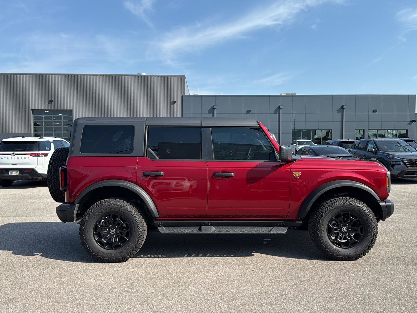Used 2026 Ford Bronco Badlands AWD/4WD image 2