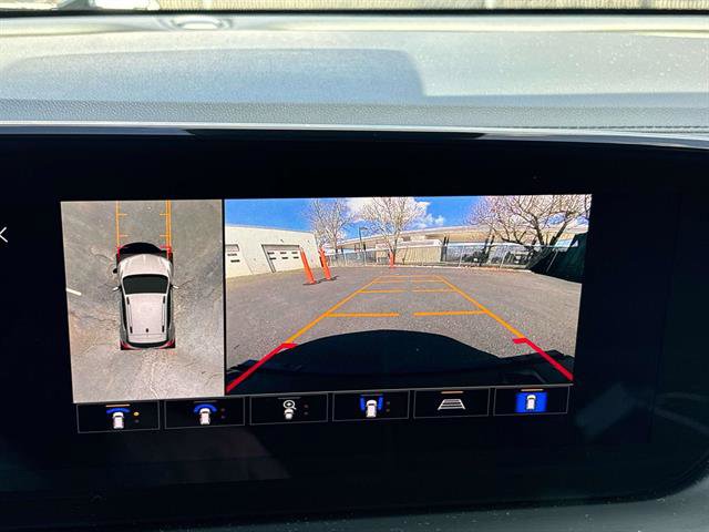 Used 2025 Buick Encore GX Sport Touring w/ Advanced Technology Package AWD/4WD image 17