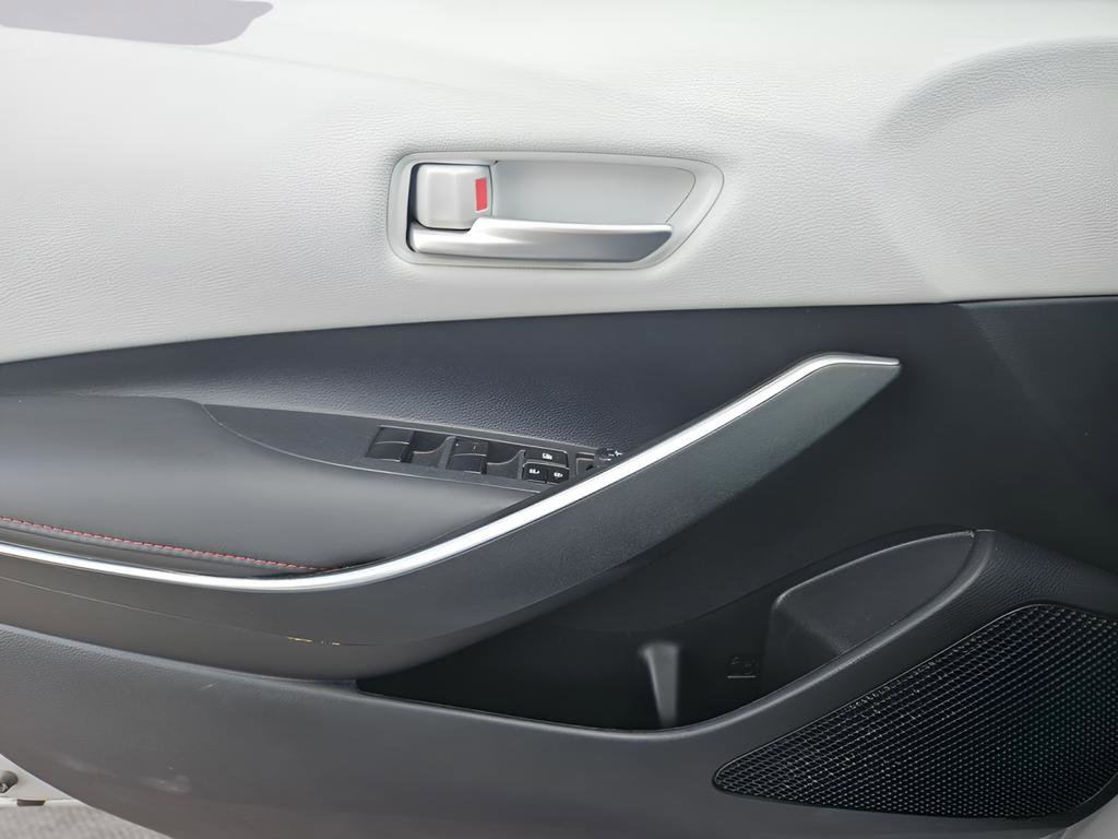 Used 2023 Toyota Corolla SE image 15