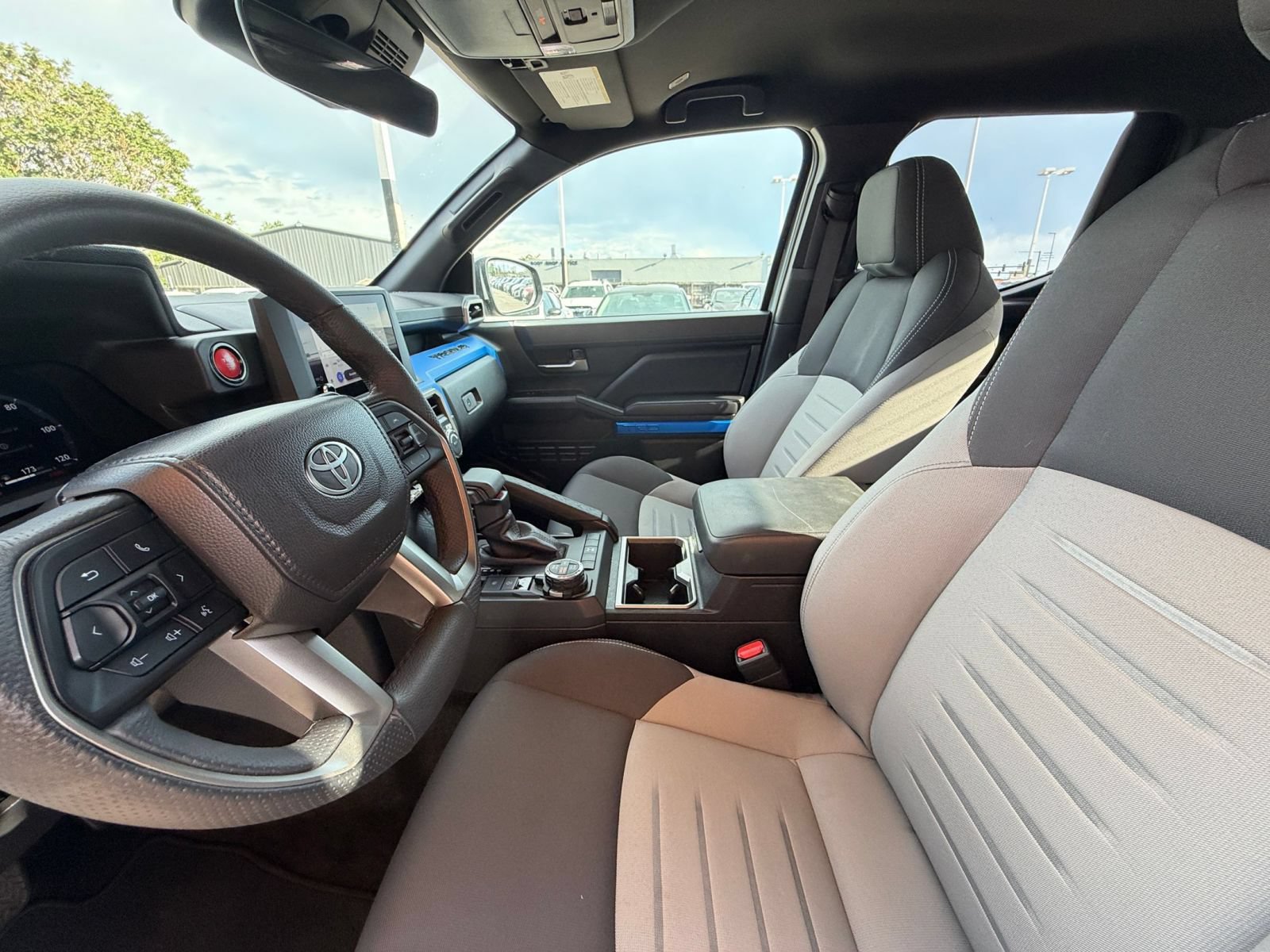 Used 2025 Toyota Tacoma TRD Off-Road AWD/4WD image 24