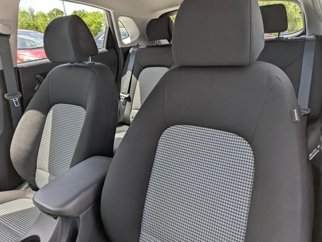 Used 2022 Hyundai Kona SE image 21