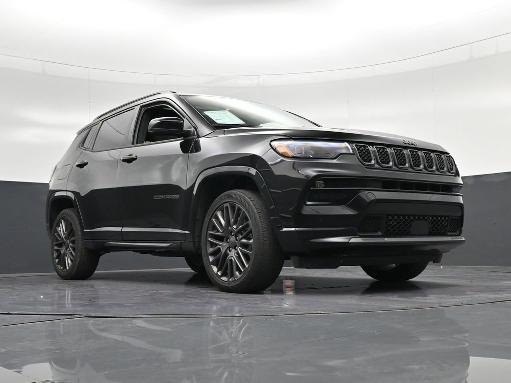 Used 2024 Jeep Compass Limited w/ High Altitude Package AWD/4WD image 35
