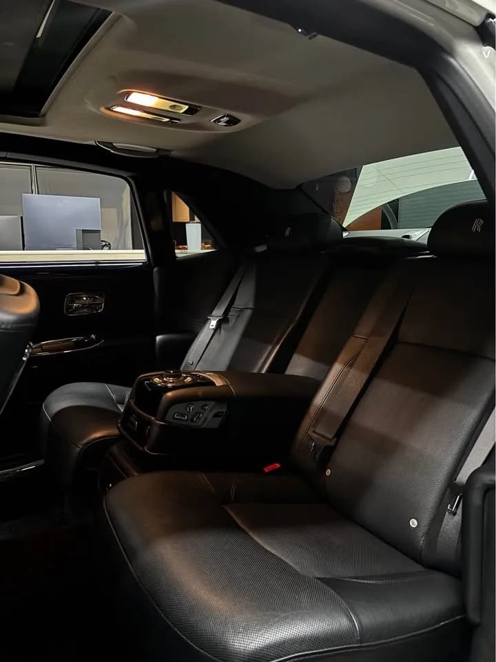 Used 2012 Rolls-Royce Ghost Extended Wheelbase RWD image 10