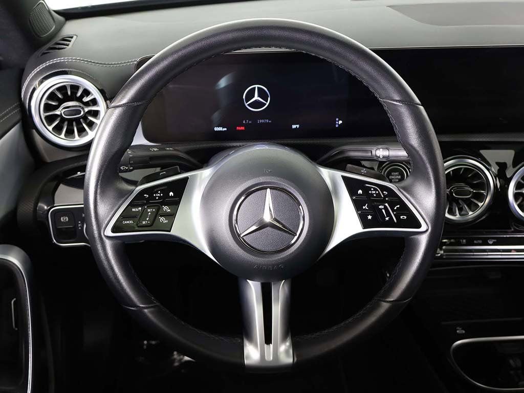 Used 2025 Mercedes-Benz CLA 250 4MATIC image 40