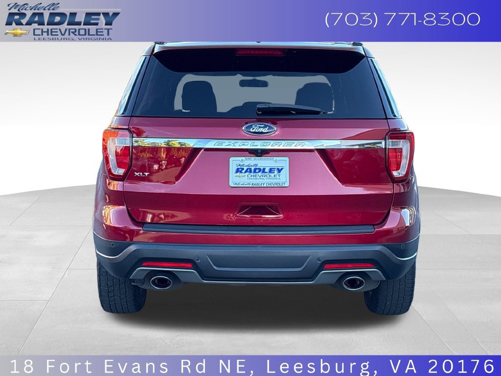Used 2018 Ford Explorer XLT FWD image 4