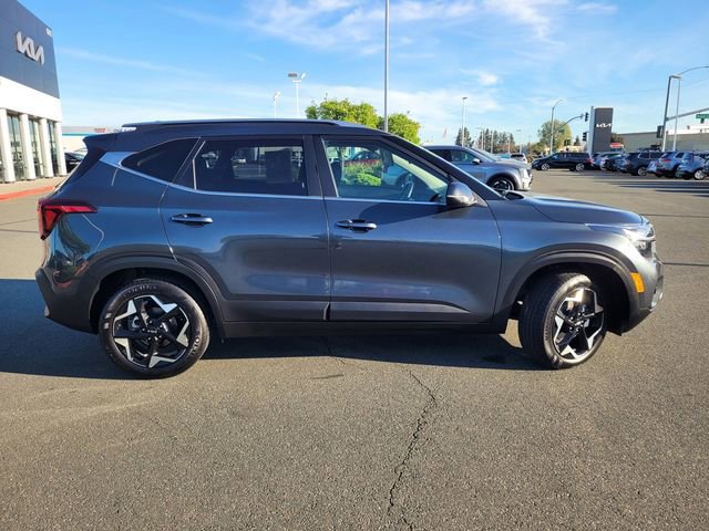 Used 2025 Kia Seltos EX image 3