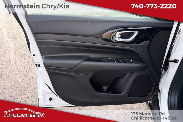 New 2026 Jeep Compass Latitude AWD/4WD image 13