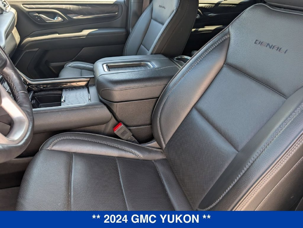Used 2024 GMC Yukon Denali w/ Advanced Technology Package AWD/4WD image 20