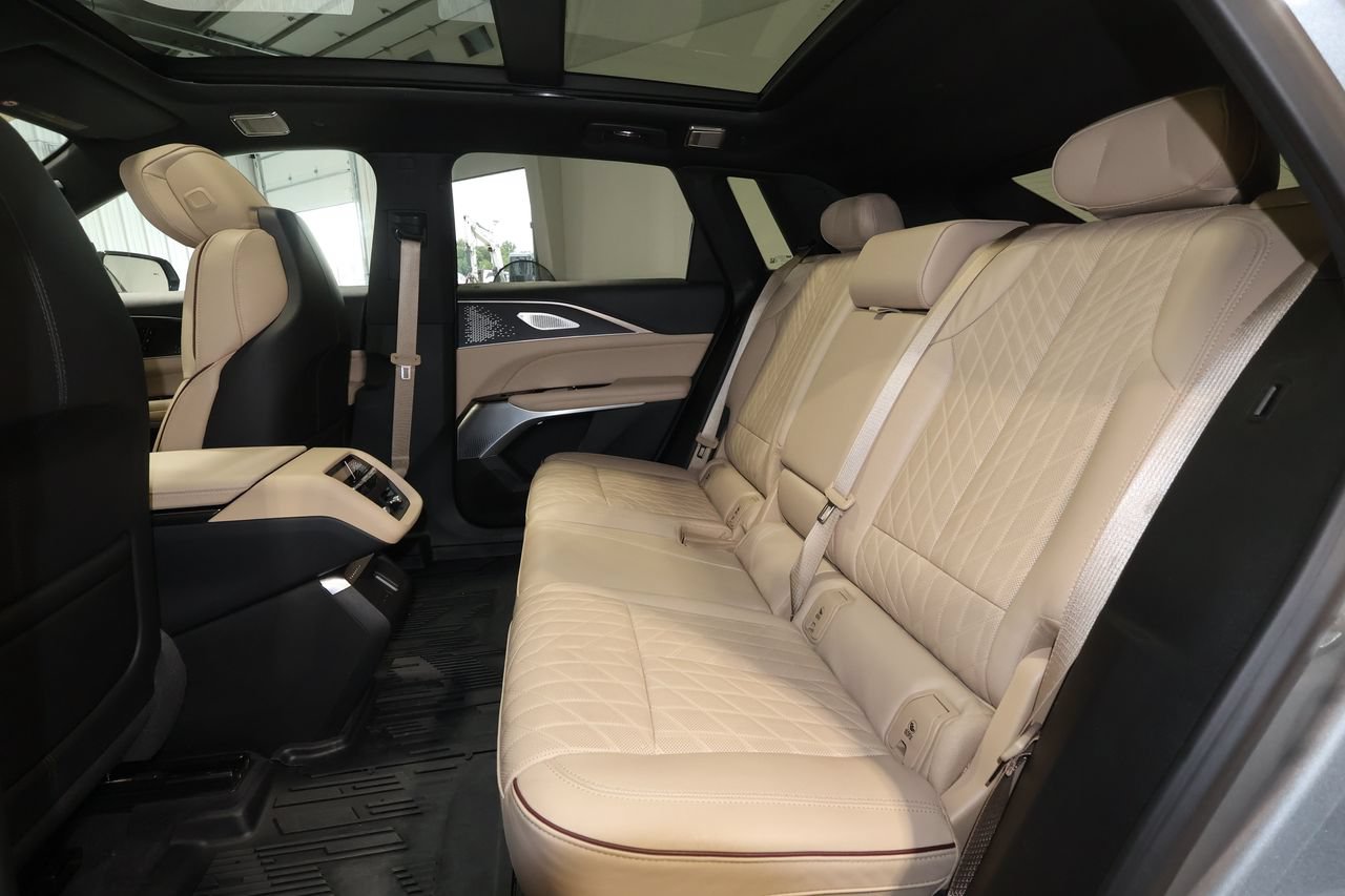 Certified 2026 Cadillac Lyriq Signature Luxury w/ Nappa Leather Package AWD/4WD image 23