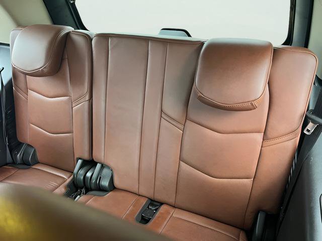 Used 2020 Cadillac Escalade Luxury AWD/4WD image 31