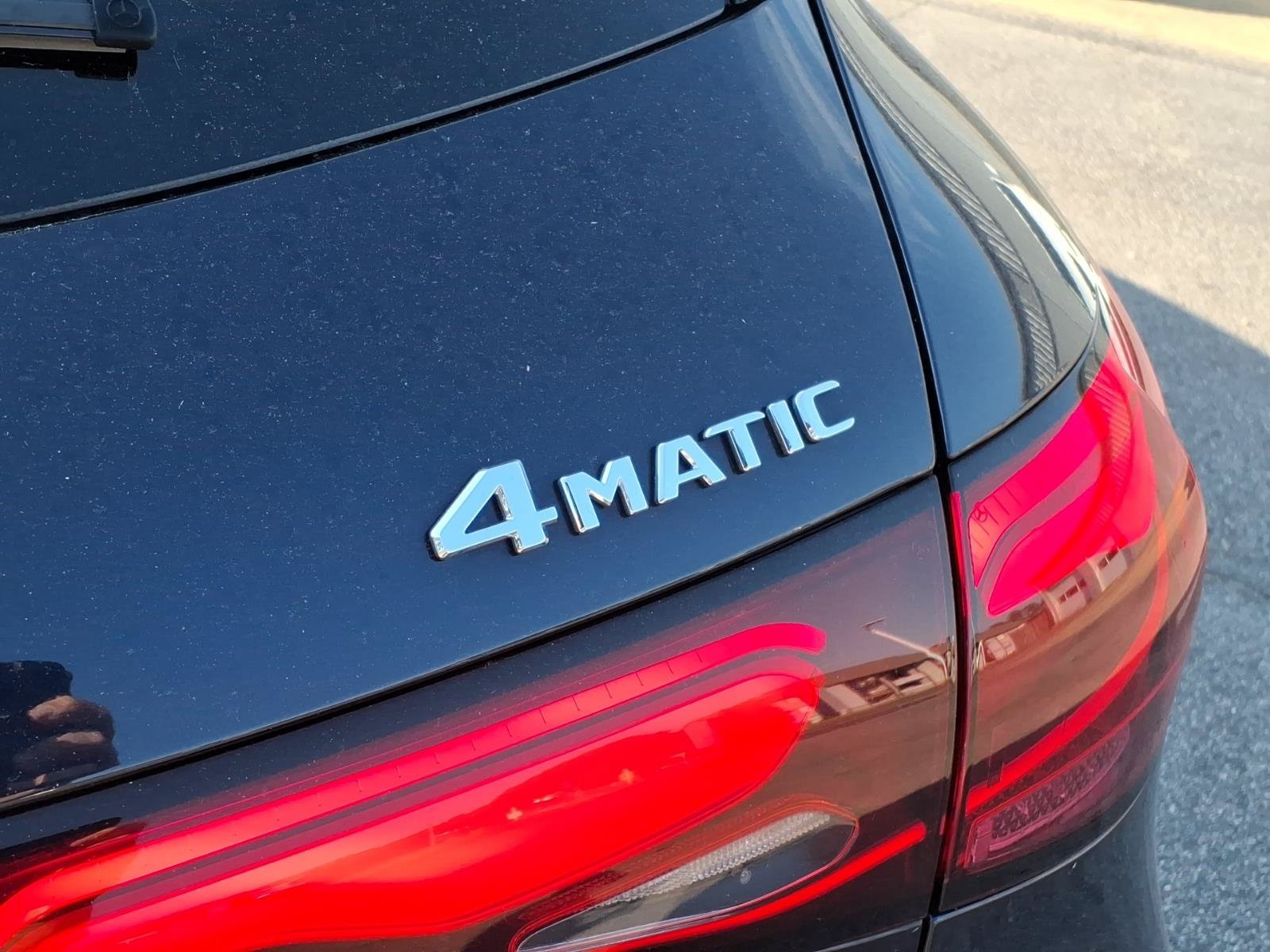 Used 2023 Mercedes-Benz GLC 300 4MATIC image 10