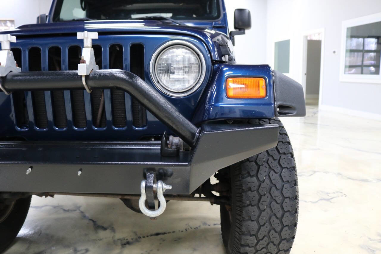 Used 2004 Jeep Wrangler Rubicon AWD/4WD image 22