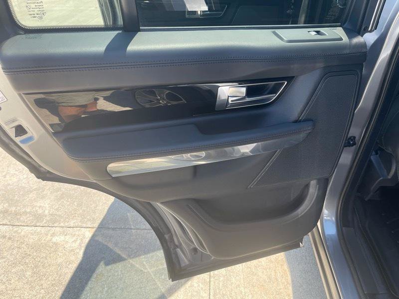 Used 2011 Land Rover Range Rover Sport Supercharged AWD/4WD image 35