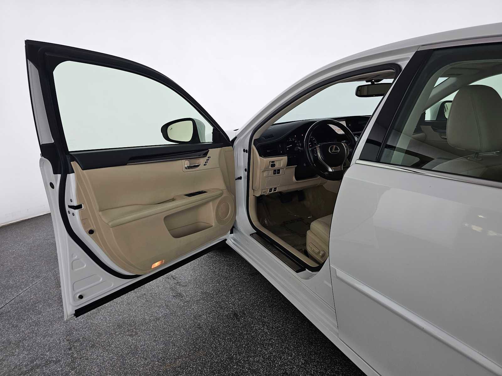 Used 2013 Lexus ES 350 image 19