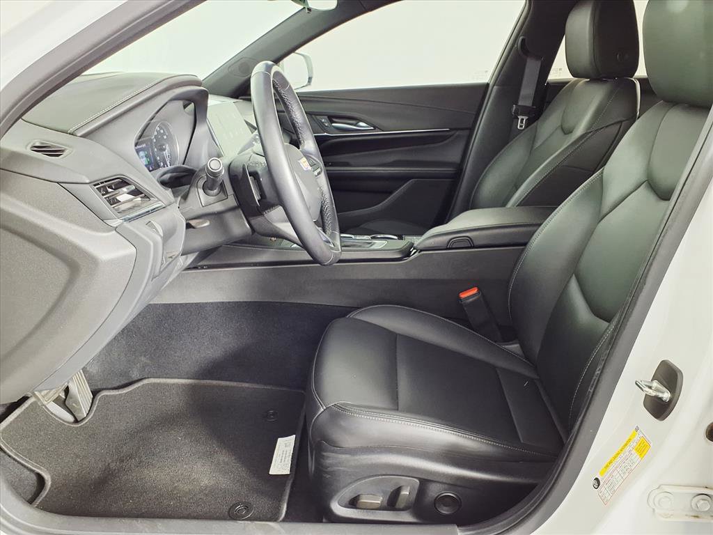 Certified 2025 Cadillac CT4 Luxury image 17