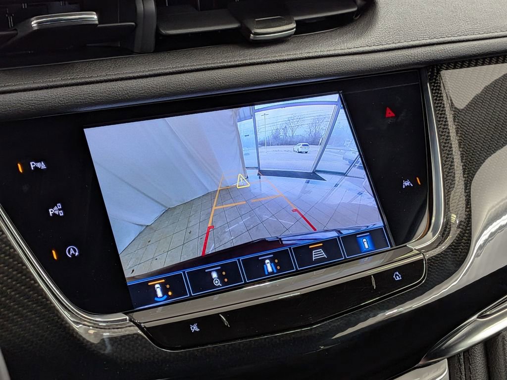 Used 2023 Cadillac XT6 Sport w/ Technology Package image 22