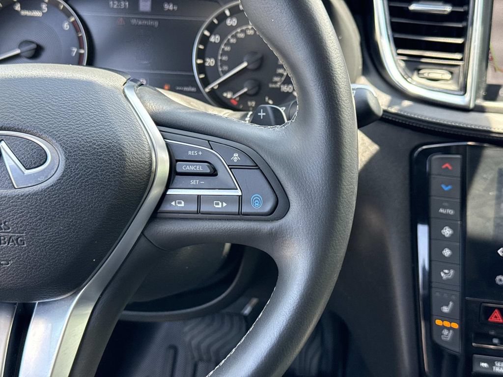 Used 2022 INFINITI QX50 Essential AWD/4WD image 9