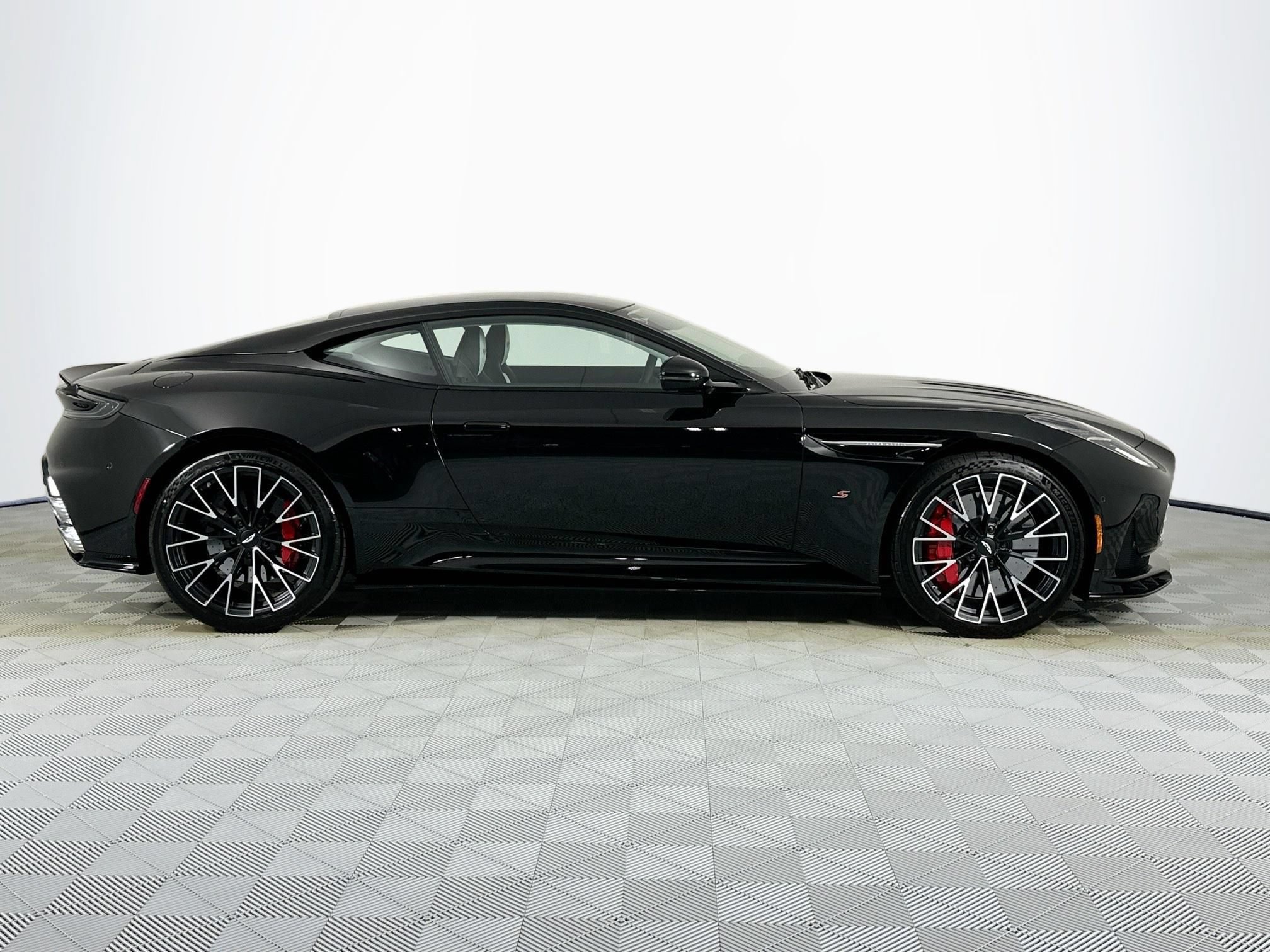 New 2026 Aston Martin DB12 Coupe RWD image 4