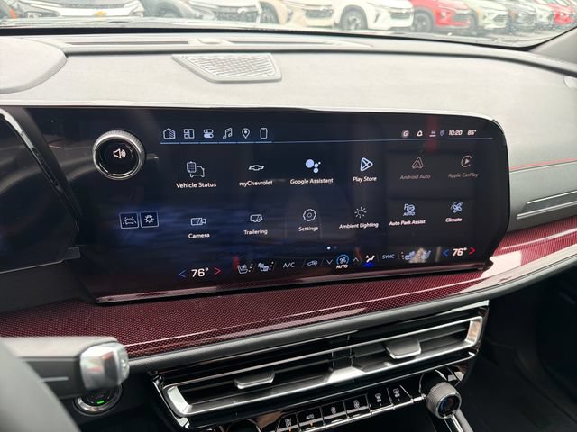 New 2026 Chevrolet Traverse RS w/ LPO, Floor Liner Package FWD image 23