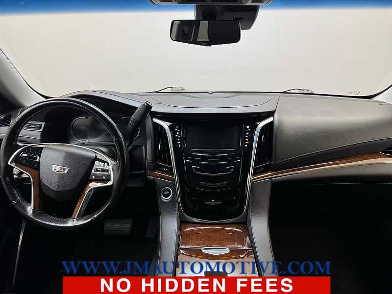 Used 2019 Cadillac Escalade ESV Luxury AWD/4WD image 12