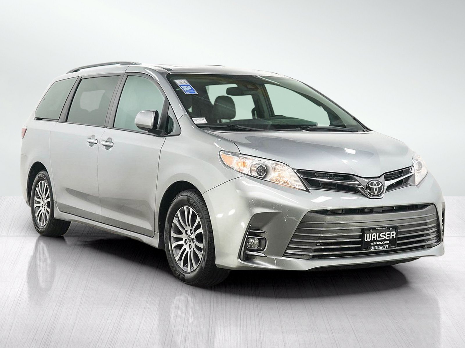 Used 2018 Toyota Sienna XLE FWD image 8