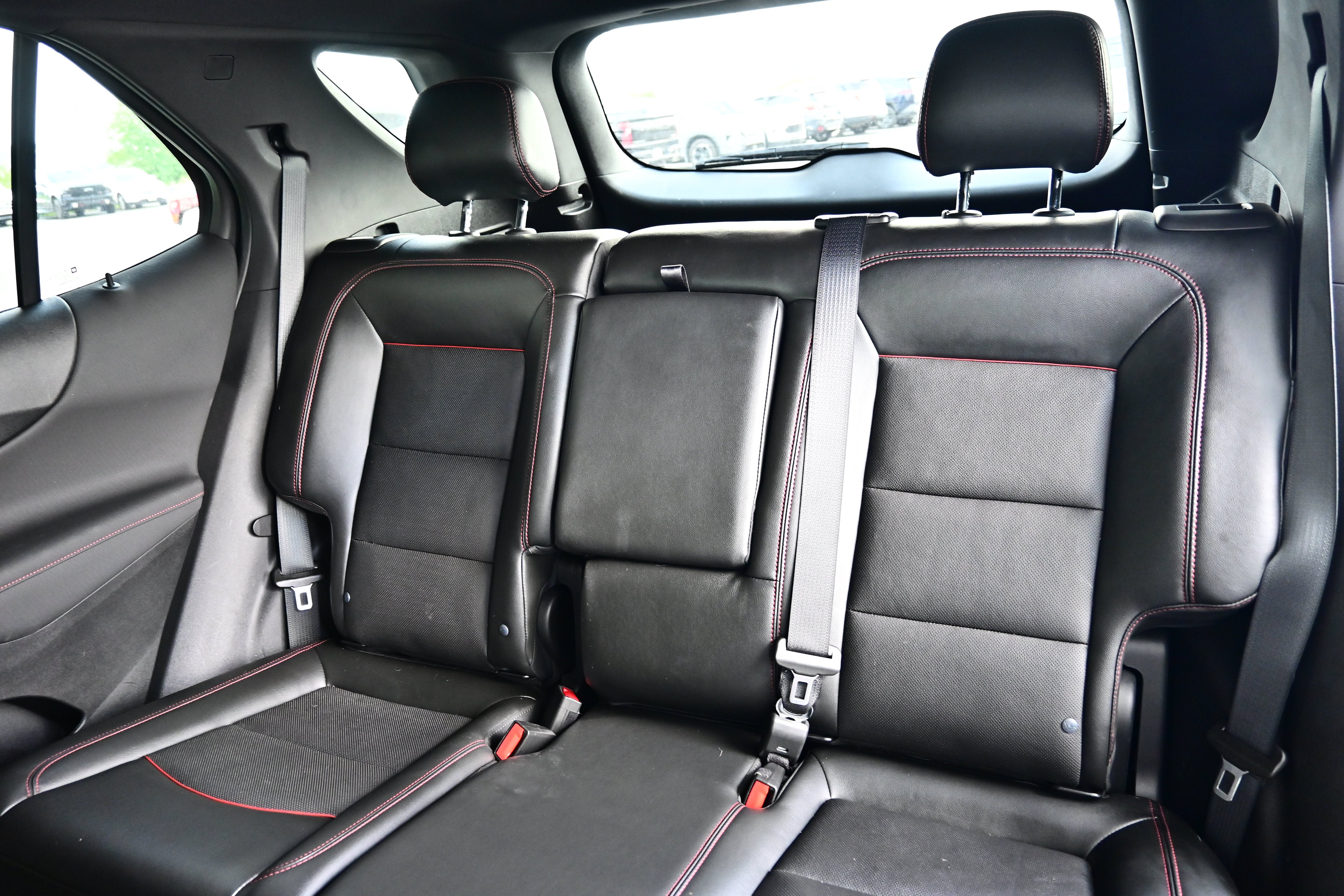 Used 2023 Chevrolet Equinox RS w/ RS Leather Package AWD/4WD image 24